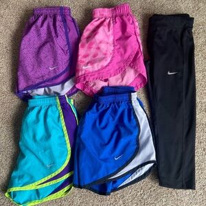 Womens size xs Nike Lot